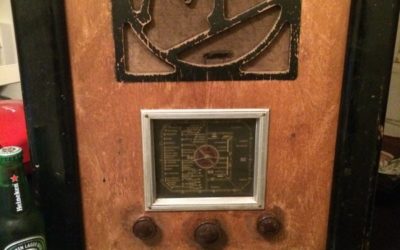 Une vieille radio qui ne marche pas